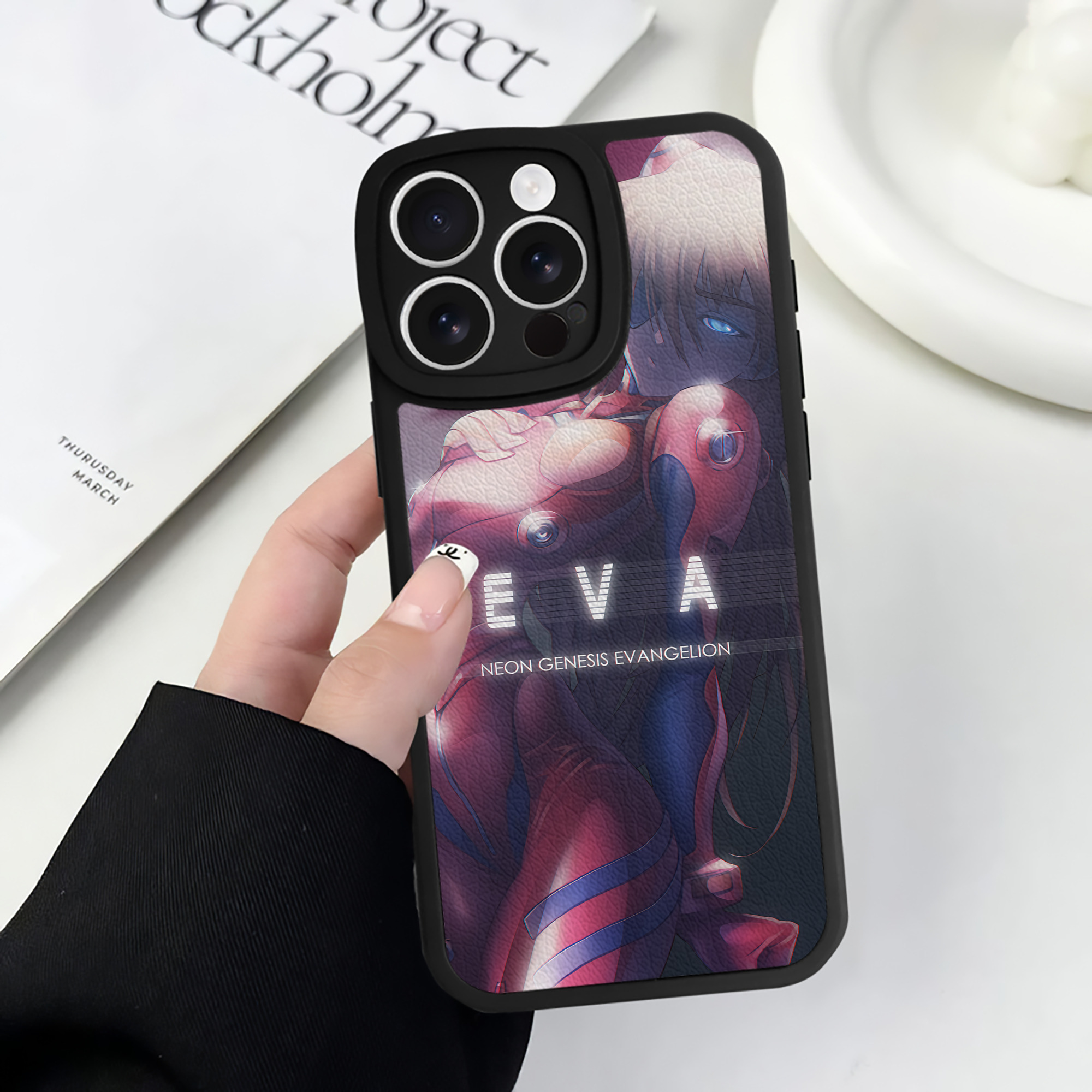 （画像用） EVA 新世紀エヴァンゲリオン 【iPhone 16シリーズ対応】シリコンスマホケース（レザー調） 材質：シリコン